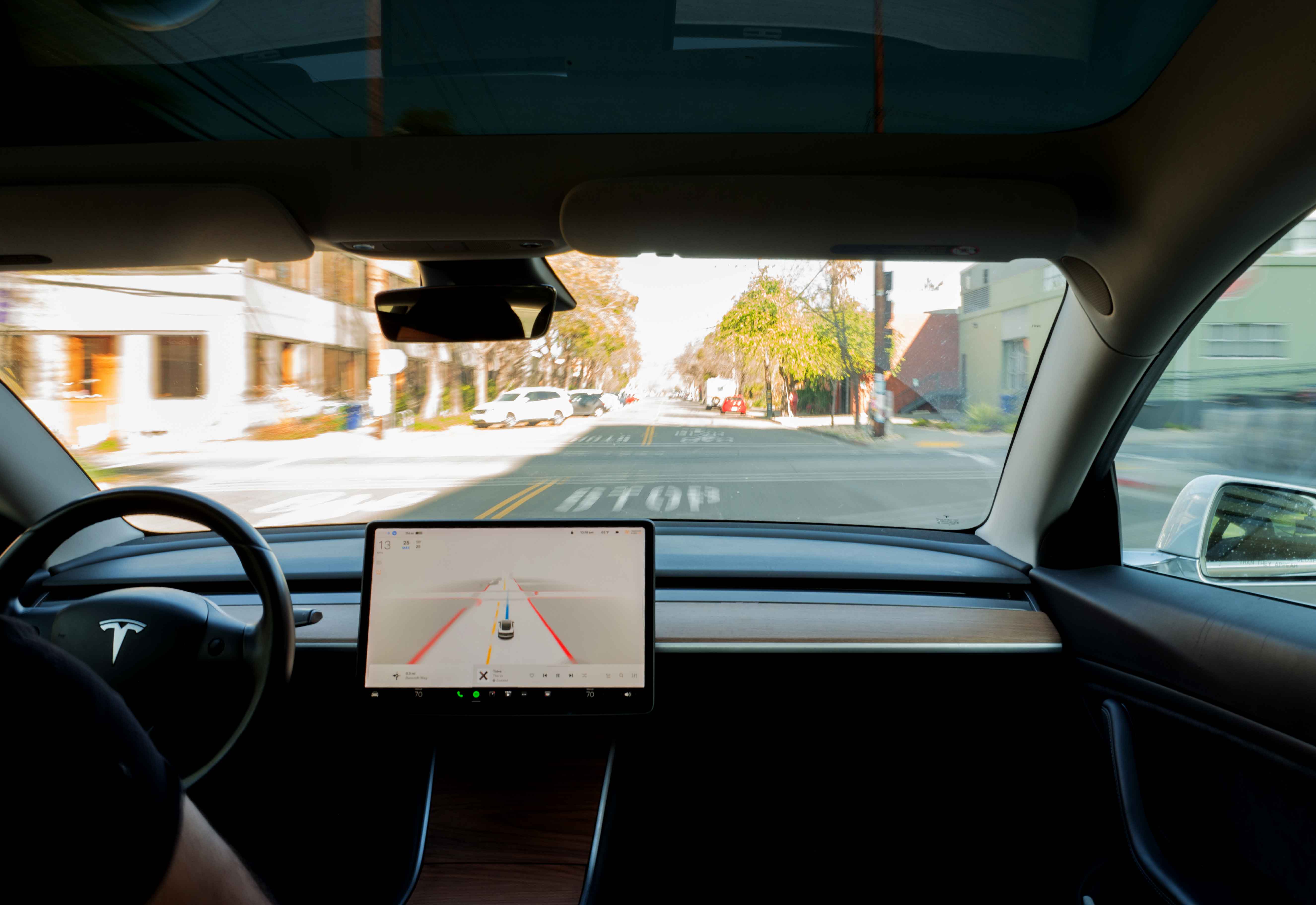 Tesla FSD Beta 11.4.7.1 Released to Employees With a Massive Amount of New Features