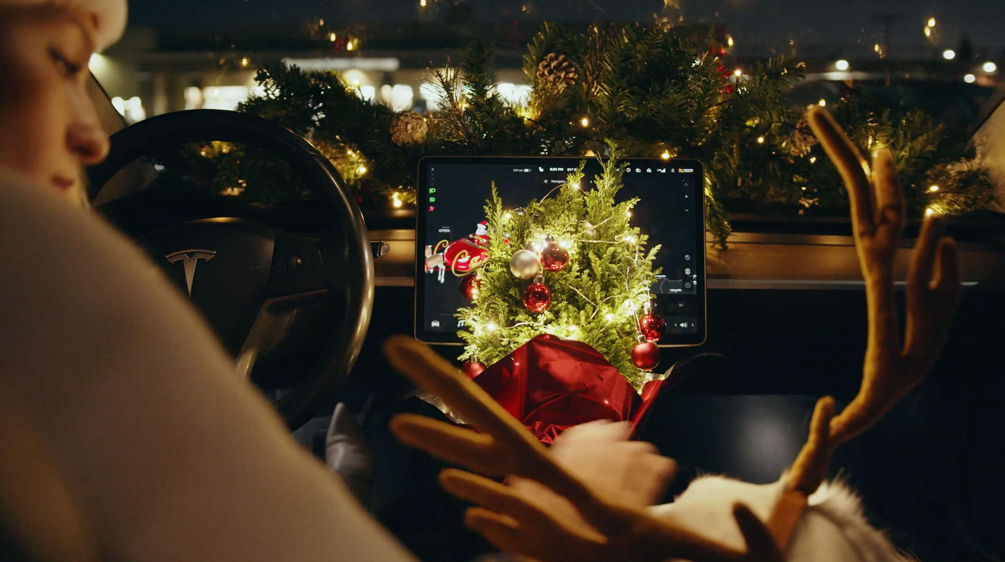 Tesla's Holiday Update brings Christmas a little early for Tesla owners